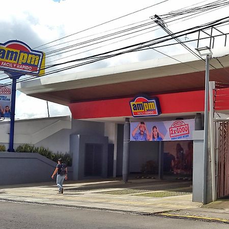 アラフエラ Vida Tropical Bed & Breakfast エクステリア 写真